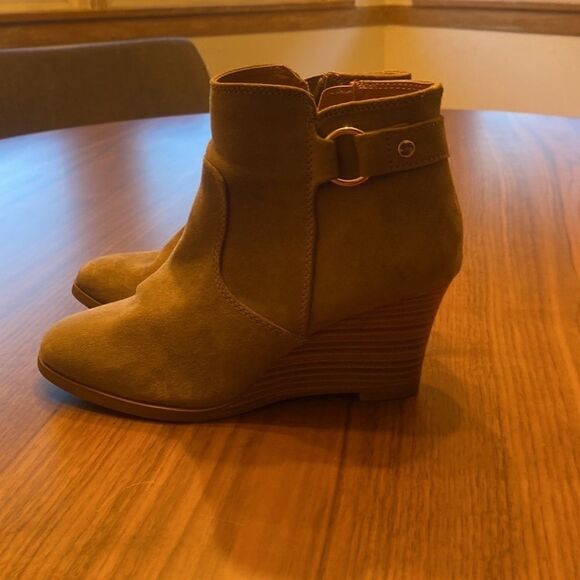 Maurice's Wedge Faux Suede boots - Picture 4 of 9